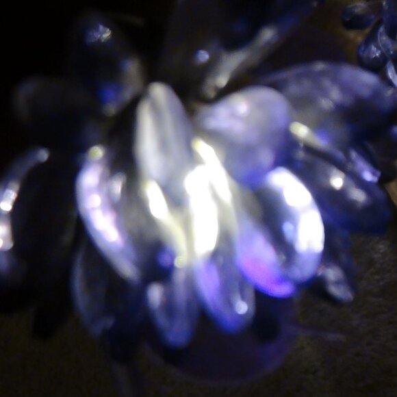 River of Goods Purple Daffodils LED Branch Transparent Pedal Plastic Leaves 24" - Picture 14 of 16